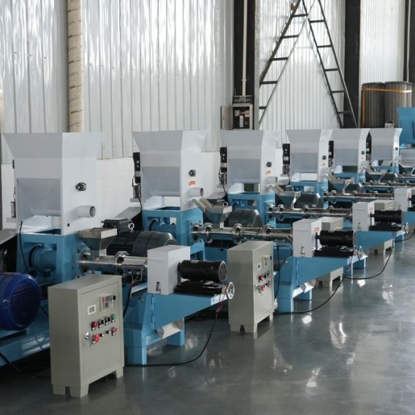 floating fish pellet feed extrusion