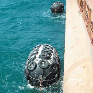 Quality 50kpa Pneumatic Rubber Fender With Tyre Net for sale