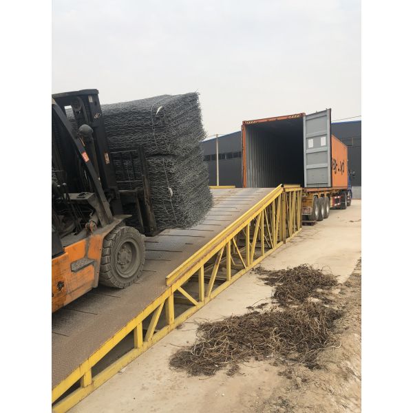 Buy 2x1x1m 1x1x1 1x1x3 Gabion Basket Mesh For Soil Retention Erosion Control at wholesale prices