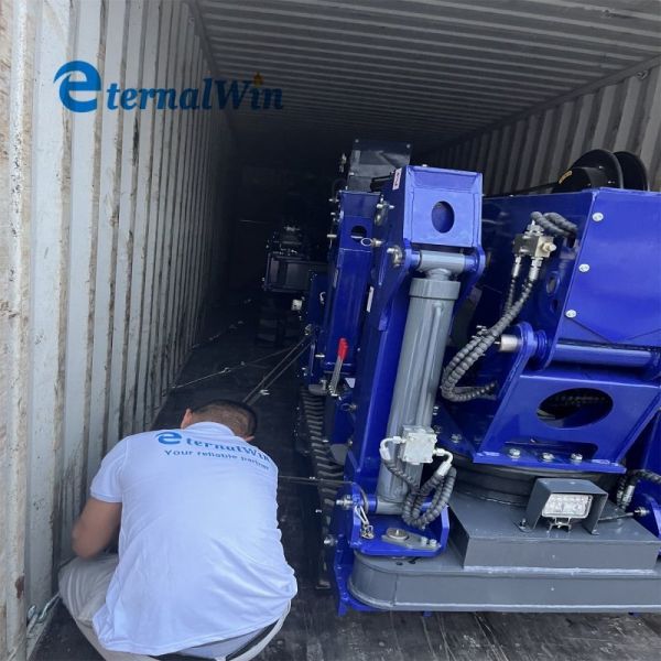 5 Ton 16.8m Spider Aerial Lift Narrow Space Heavy Lifting Crane Spider With Basket