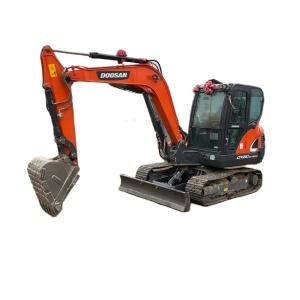 China Second Hand DOOSAN DX60 Excavator and Energy-Saving for Crushing Used Hand Excavators on sale