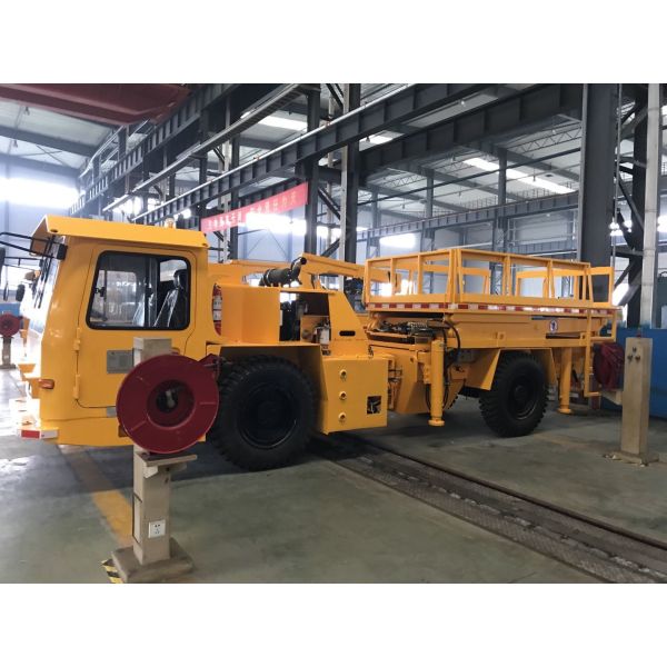 Buy 4.5m 1t Mining Underground Scissor Lift With Extension Ladder at wholesale prices