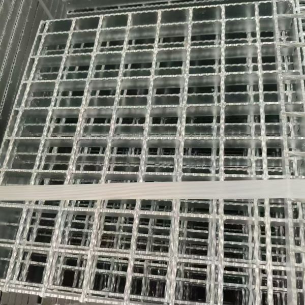 Buy High-Strength Steel Gratings: Designed for Heavy-Duty Applications at wholesale prices