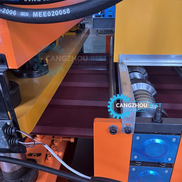 Hydraulic Cutting 5.5kw Power Color Steel Profile Russia Tile Roll Forming Machine