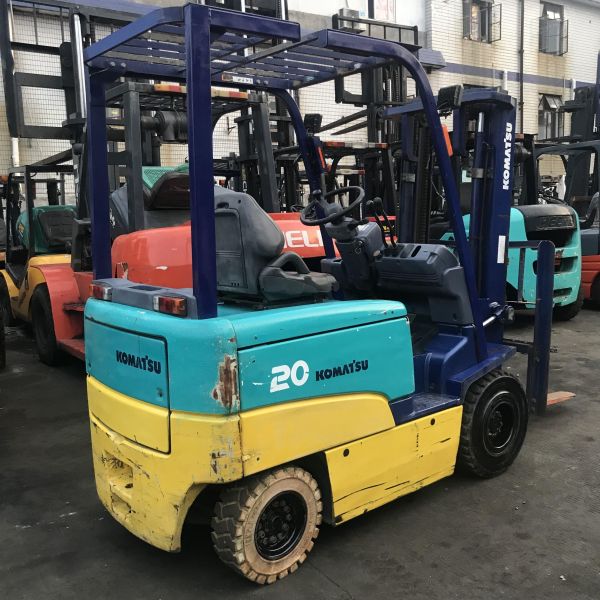 NICHIYU 1.5T Diesel Forklift operator cabin