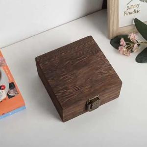 Exquisite practical wooden jewelry packing case