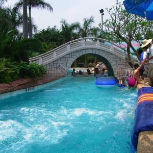 China Artificial Tidal Splash Country Lazy River At Water Park  Customization on sale