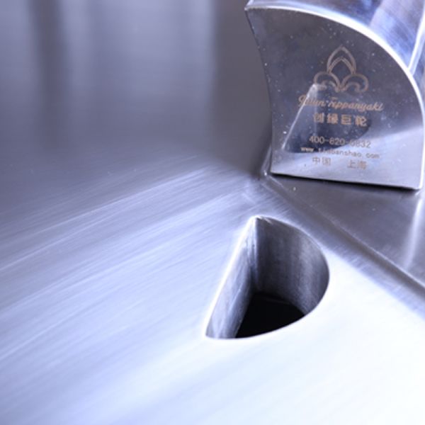 Stainless Steel 304 Teppanyaki Grill Table with 500*380mm Heating Area and Customized Color for Commercial Restaurants