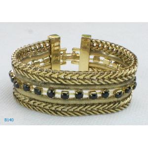 Elegant designs and excellent finishing Alloy + Metal Jewelry Metal Bangles