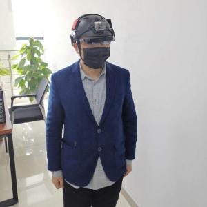 Unaware And Contactless Rapid Screening Smart Helmet