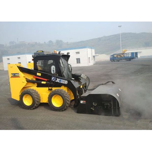 Compact Type XCMG Big Skid Steer Loader with All Wheel Drive and Skid Steering