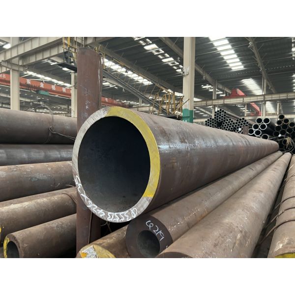 Carbon Steel Seamless Steel Tubing Designed to Withstand High Pressure and Temperature Conditions in Industrial Settings