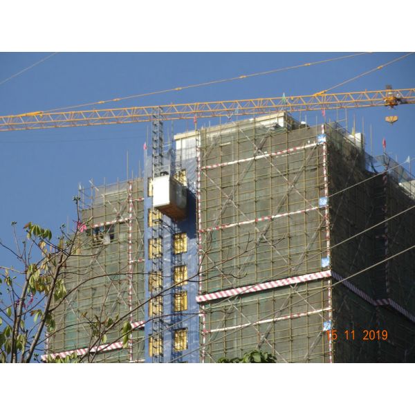 Buy Temporary Rack Pinion 2000KG Per Cage Construction Site Hoist at wholesale prices