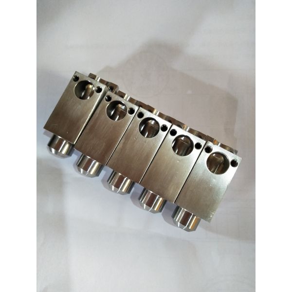 Custom Pressure Gauge Connectors, Connectors, All Kind Of Cnc Machining Parts,OE Made In China Professional Manufacturer
