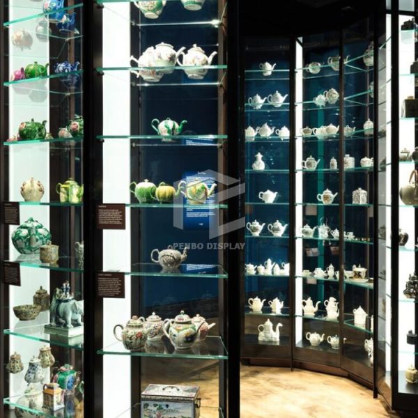 Buy 10mm Tempered Glass Museum Display Showcase With T5 LED Lighting at wholesale prices