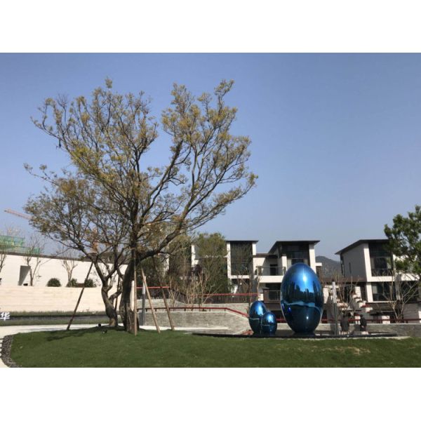 Buy Electroplating Swimming Pool Fountain Statues Eggs Stainless Steel Modern Sculpture at wholesale prices