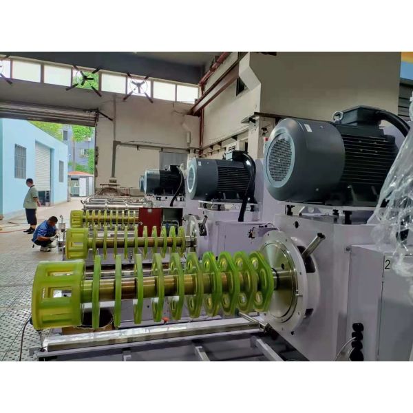 Mass Production 100L/250L Disk Bead Mill Machine In Nylon And Chemical Fiber Of TiO2