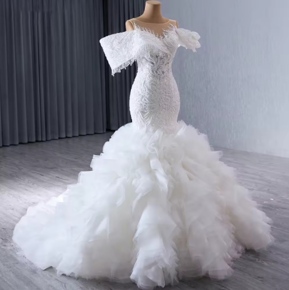 Vintage Ruffles Boho V-neck Sleeveless Beaded Bridal Mermaid Court Train White Lace And Tulle Long Wedding Dress