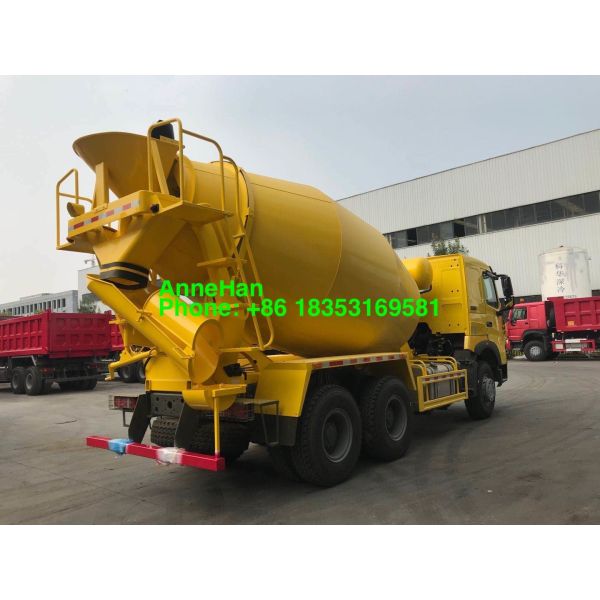 10 Wheels 10M3 Concrete Mixer Truck Sinotruk Howo 7 336hp Euro2 RHD