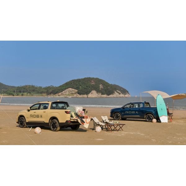 RD6 Pick UP Pure Electric Car with Tow Package and Battery Charger Max Speed 185 Seats 5