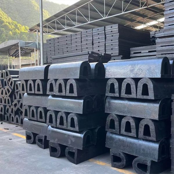 Boat D Type Fenders Marine Rubber Fender For Dock Steel Structure