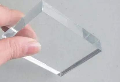 Low UV Transmittance/Customized 4mm-19mm Ultra Clear Glass with Competitive Price