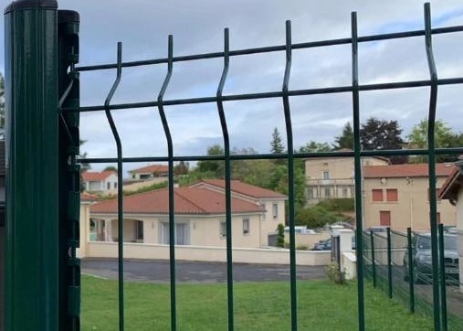 Buy Pvc Coated 50x200mm Garden Fence Curved 3d Bending at wholesale prices