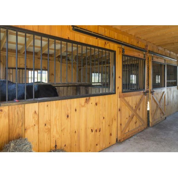 Livestock Hay Feeder For Cattle And Horse , Corral Feeder With Roof