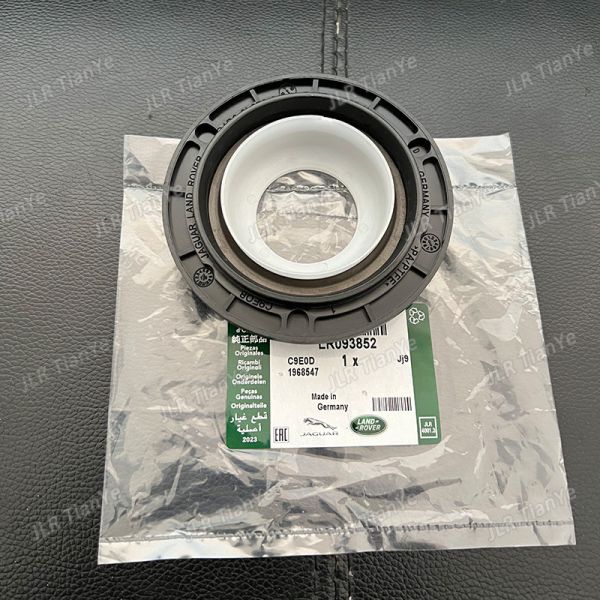 Range Rover Jaguar Automotive Sealing Gasket 2.0 Turbo Crankshaft Front Oil Seal LR093852 JDE38485