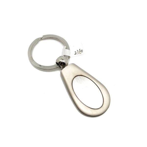 Buy Siliver Metal Keychain Holder with Customized Logo and MOQ 500 at wholesale prices