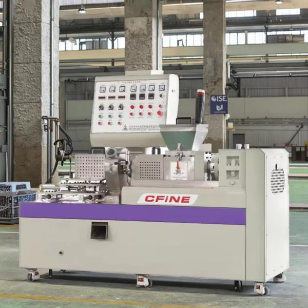 Double Wrist Feeding Atmosphere Protection Granulator 11KW With Wind Conveys