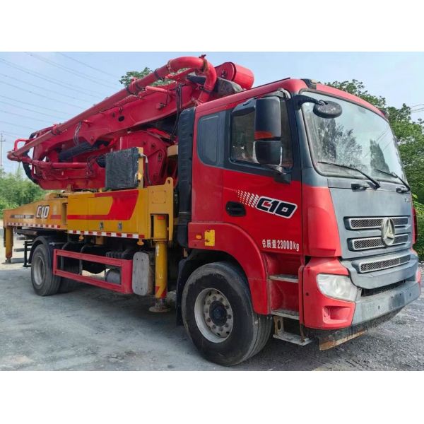 Buy 2022 Used Sany Heavy Industry 43m Short Boom Concrete Pump Truck for Flexible Construction Site Access at wholesale prices