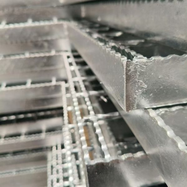 Buy Drainage and Ventilation Industrial Steel Grating for Industrial Environments at wholesale prices