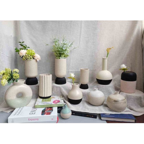 Buy Factory Direct Supply Classic Handmade Pottery Clay Flower Pot Porcelain Ceramic Statued Vase For Home Decor at wholesale prices