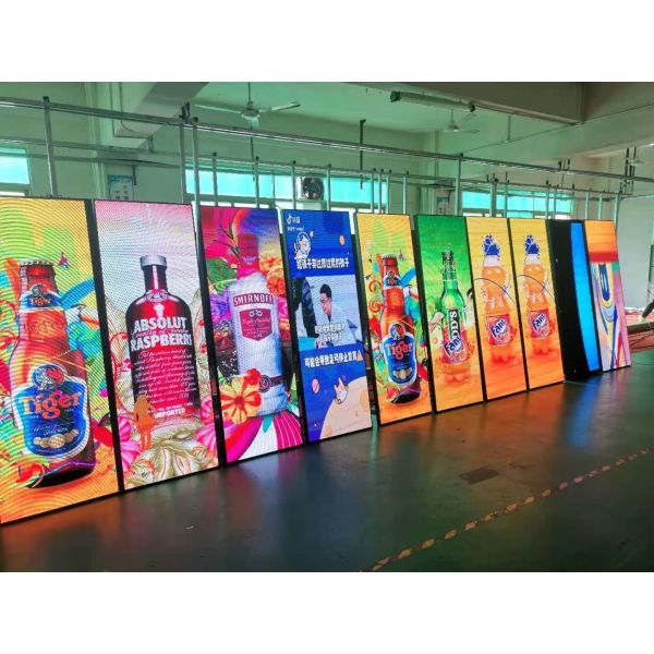 600W P2.5 1200nits Led Poster Advertising Board IP43