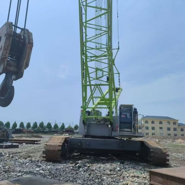 180 Ton Lattice Boom Crane ZCC1800H Safe Operation Folding Design and Energy Efficiency