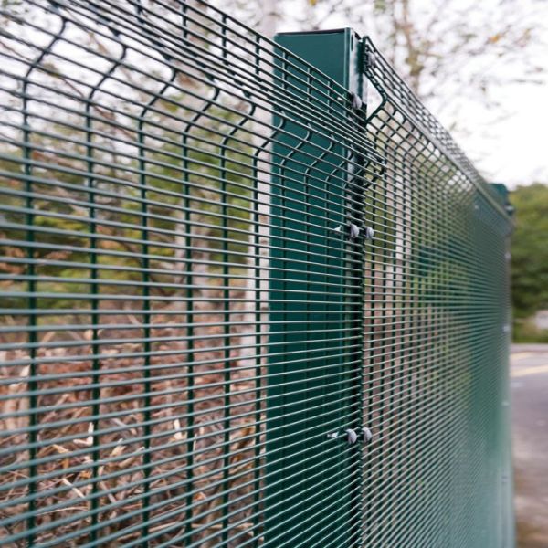 358 high security wire fence 12.7mm x 76.20mm diameter 3.00mm/4.00mm powder coated RAL 9001